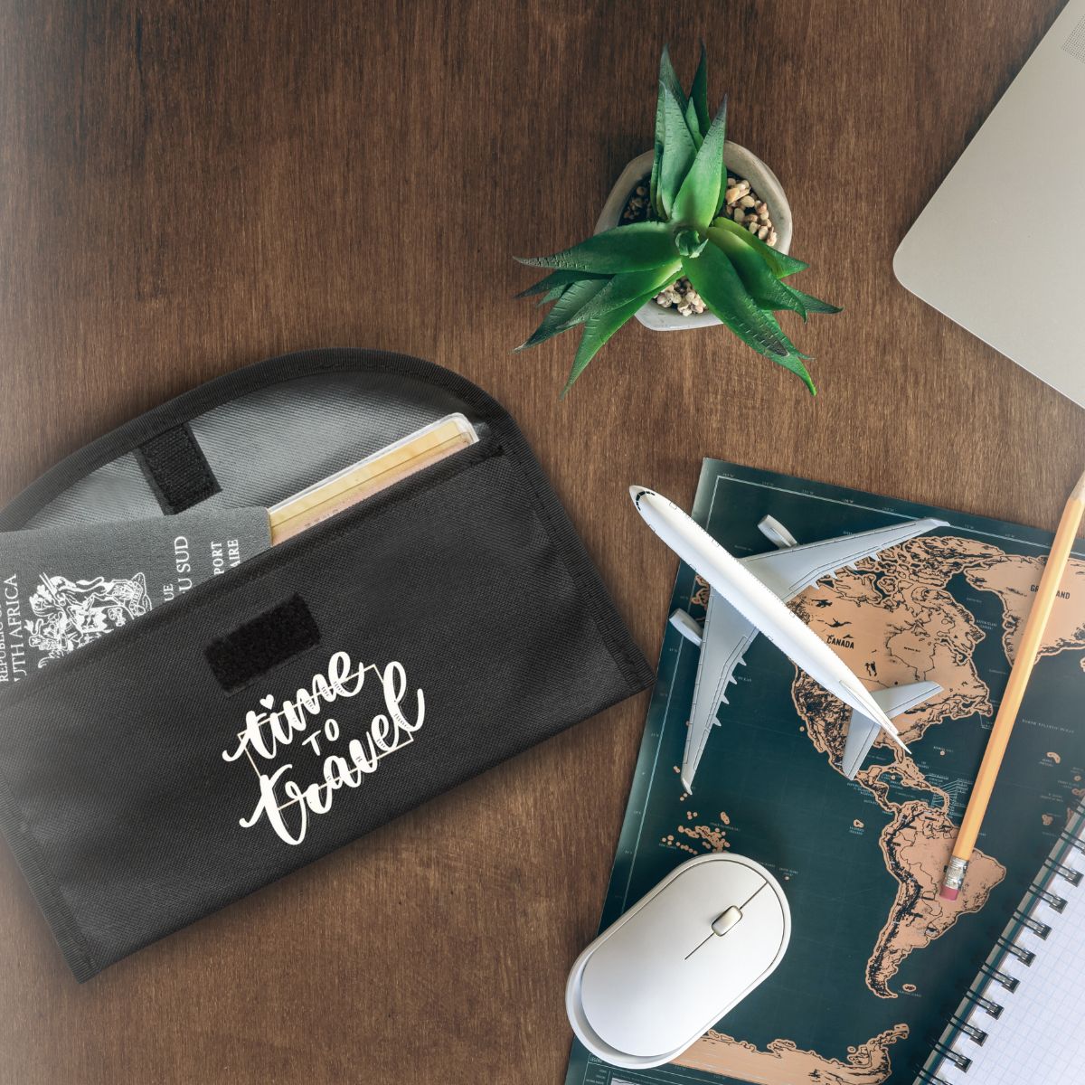 Lowis Travel Holder - 3